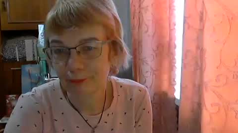 Vanillaxcreamy online show from March 4, 11:19 am