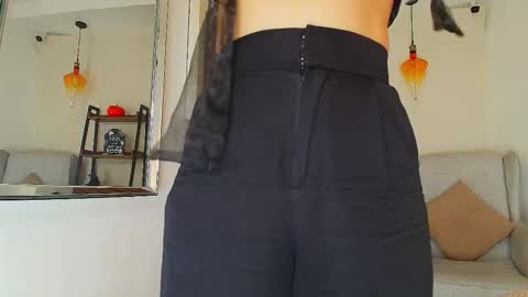 Victoria online show from October 21, 6:34 pm