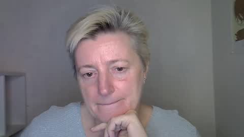 vea_motty online show from November 24, 6:15 am