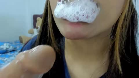 Snapshot of veky_saliva01 chatting on February 23, 6:29 pm camila online show from February 23, 6:29 pm