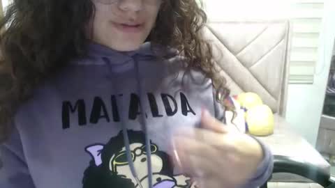 velvet_moon_v online show from January 7, 1:14 pm