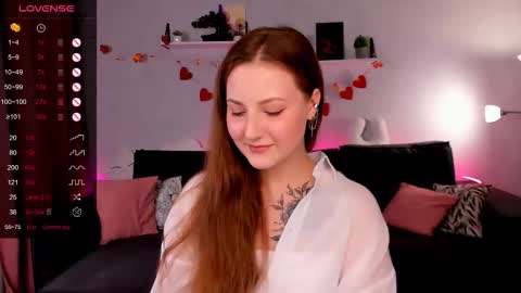 Mia online show from November 5, 8:52 am