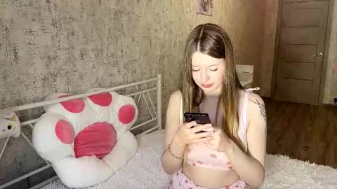 Emily online show from November 17, 8:26 am