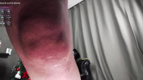 Snapshot of venenaschwarz chatting on January 17, 4:04 pm MISTRESS online show from January 17, 4:04 pm
