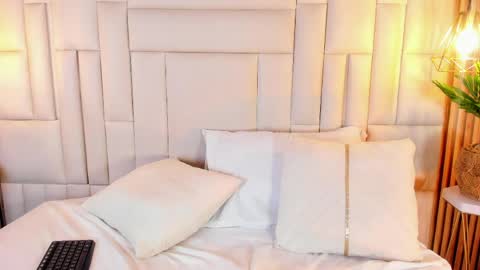 venez sofia  online show from March 27, 11:38 pm