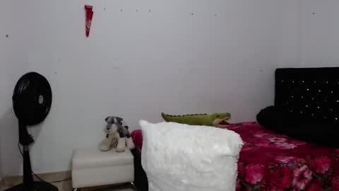 venus_menoza online show from February 17, 1:22 pm