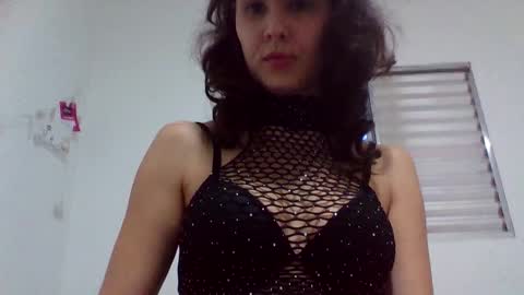 venusnfurs online show from October 10, 9:09 pm
