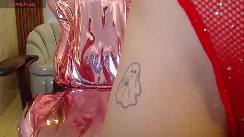 venuss online show from December 19, 3:15 pm