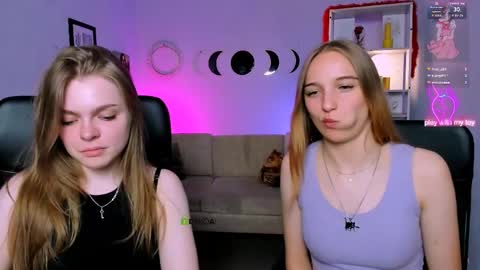Ronni online show from May 21, 9:46 pm
