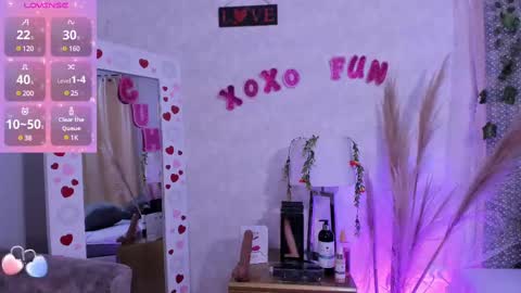 Snapshot of veronica_olson_ chatting on February 22, 2:50 am Veronica Olson online show from February 22, 2:50 am