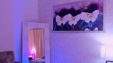 Snapshot of veronica_olson_ chatting on February 9, 1:03 pm Veronica Olson online show from February 9, 1:03 pm