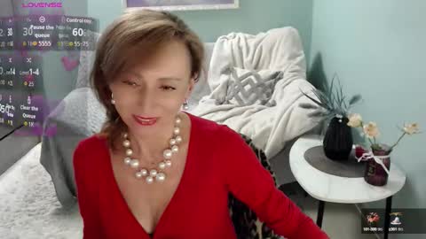 Snapshot of veronicagilbert chatting on September 13, 6:32 am Helen online show from September 13, 6:32 am
