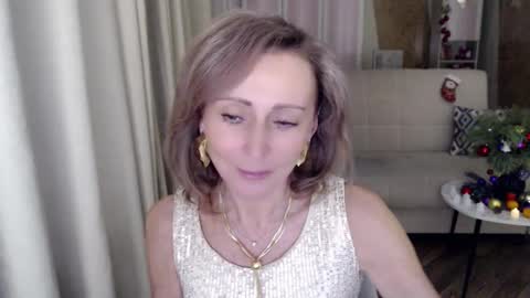 Snapshot of veronicagilbert chatting on January 5, 5:30 am Helen online show from January 5, 5:30 am