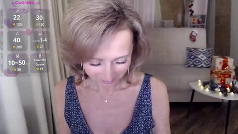 Snapshot of veronicagilbert chatting on December 20, 5:47 am Helen online show from December 20, 5:47 am
