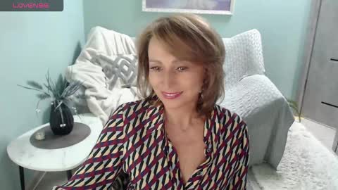 Snapshot of veronicagilbert chatting on September 21, 6:01 am Helen online show from September 21, 6:01 am