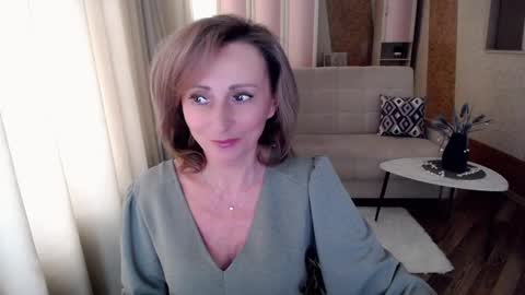 Snapshot of veronicagilbert chatting on February 25, 5:19 am Helen online show from February 25, 5:19 am
