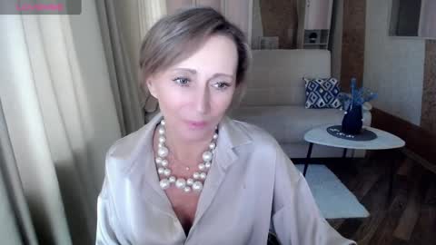 Snapshot of veronicagilbert chatting on February 10, 5:14 am Helen online show from February 10, 5:14 am