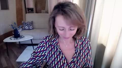 Snapshot of veronicagilbert chatting on March 2, 5:33 am Helen online show from March 2, 5:33 am