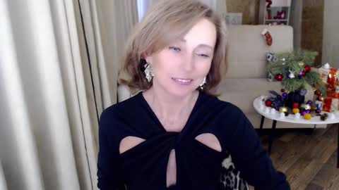 Snapshot of veronicagilbert chatting on January 9, 5:13 am Helen online show from January 9, 5:13 am