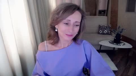 Snapshot of veronicagilbert chatting on March 1, 5:52 am Helen online show from March 1, 5:52 am