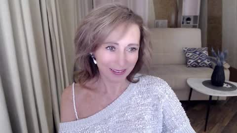 Snapshot of veronicagilbert chatting on January 16, 4:49 am Helen online show from January 16, 4:49 am