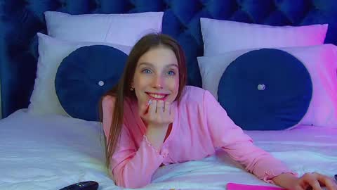 Veronica online show from June 3, 6:35 pm