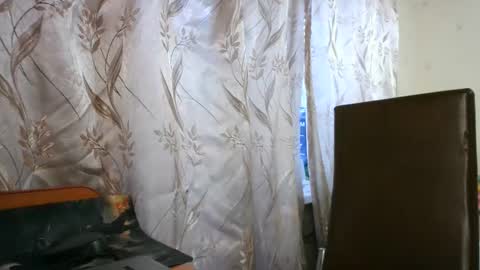 veronika_xi online show from September 30, 7:36 am