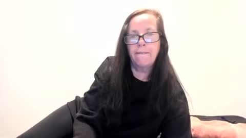 verysassypeachgoddess online show from March 16, 3:09 am