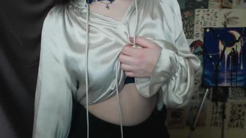 veryveryvery_shy online show from February 23, 6:55 am