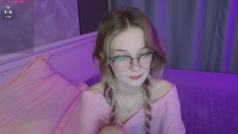 Snapshot of vialeta_baby chatting on September 27, 11:56 pm Vi online show from September 27, 11:56 pm
