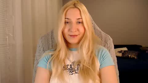 Amelia online show from November 17, 6:19 pm