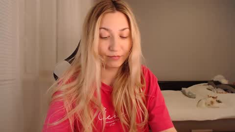Snapshot of vibezgirl chatting on December 16, 6:27 pm Amelia online show from December 16, 6:27 pm