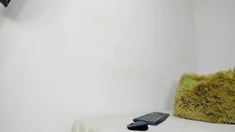 Vicky  online show from March 25, 2:53 pm