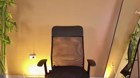 Amy online show from November 14, 6:41 pm