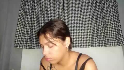 vickyhm22 online show from November 20, 6:03 am