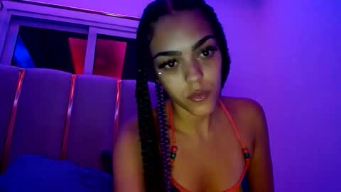 Goddess Victory  online show from April 16, 1:39 am