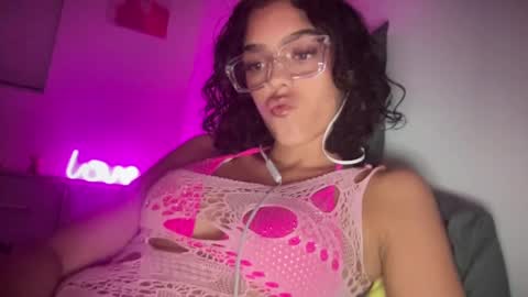 Goddess Victory  online show from February 19, 4:23 am