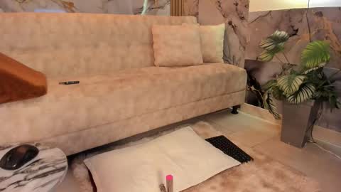 Victoria Coopeer online show from February 20, 9:48 pm