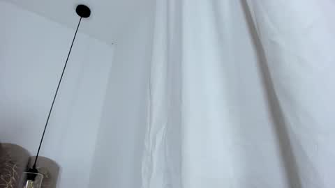 Snapshot of victoria_cooper3 chatting on October 18, 11:24 am valentina online show from October 18, 11:24 am