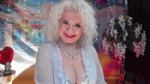 diorvictoria9 online show from November 4, 5:51 pm