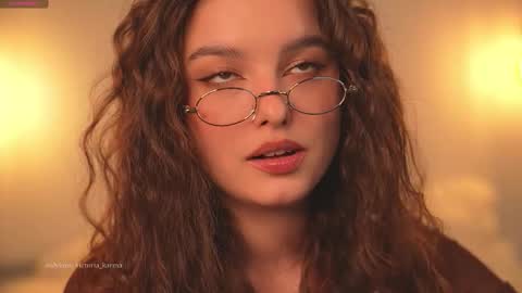       online show from October 23, 3:18 pm