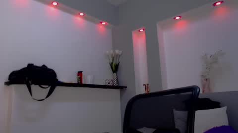 victoria_kitt online show from September 8, 3:44 pm
