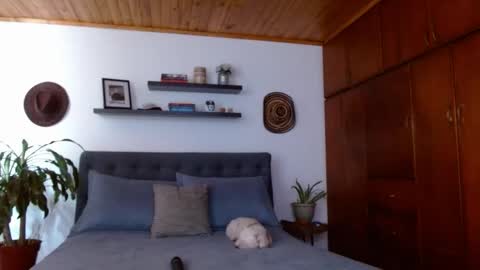 VICTORIA MARTELO online show from November 14, 4:18 pm