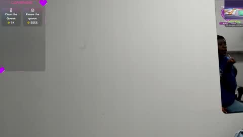 Vicky  online show from February 1, 1:10 pm