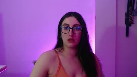 Victoria online show from December 15, 9:09 pm