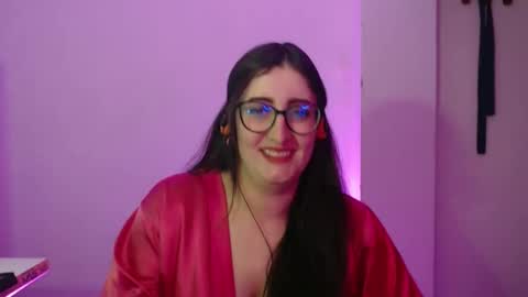 Victoria online show from December 18, 8:35 pm