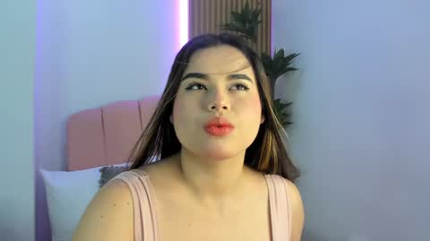 victoria  online show from November 18, 11:22 am