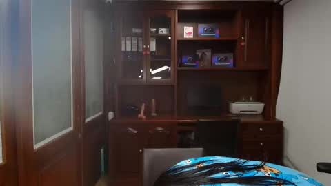 Victoria Henao online show from December 3, 12:24 am