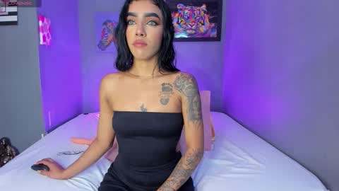 victoriameller online show from December 4, 10:43 pm