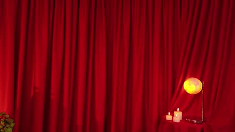 VictoriaNova online show from March 23, 8:15 pm